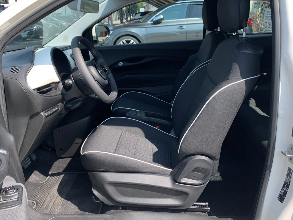 Fiat 500C Basis 42 kWh 118PS| Carplay| Isofix| DAB| 