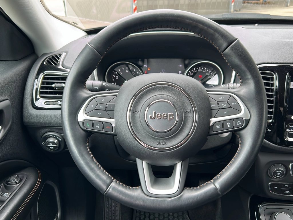 Jeep Compass 1.4 M-Air Limited 4WD *Kamera|Keyless*