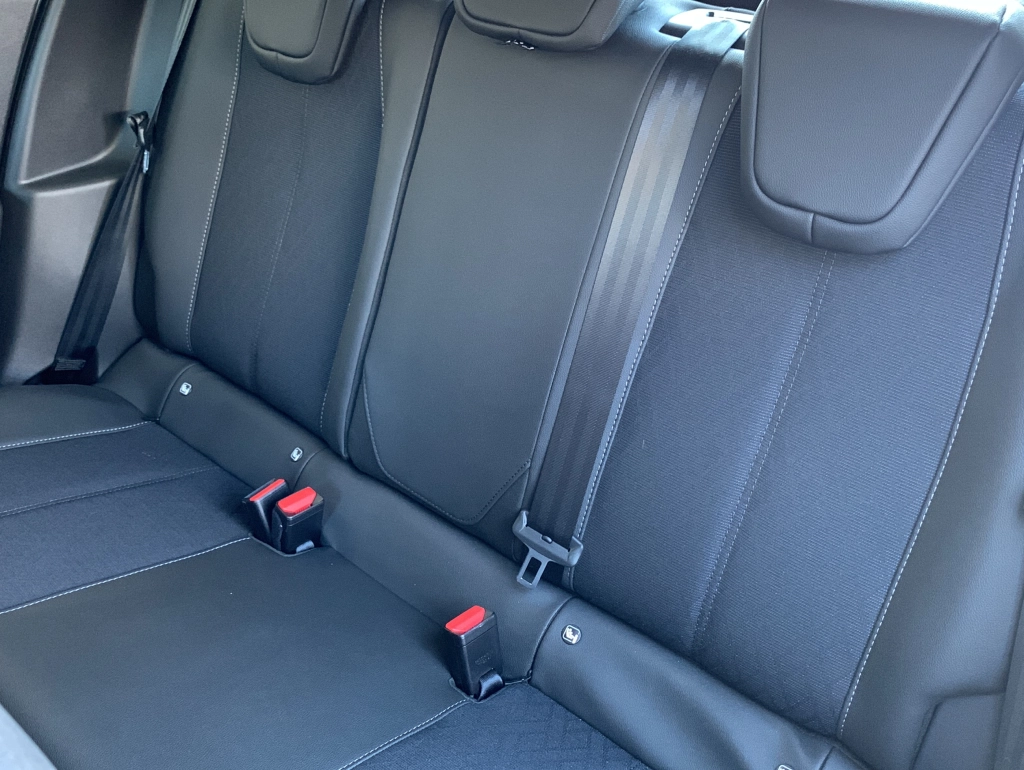 Opel Corsa 1.2| 74kW| Elegance | SHZ| PDC| CarPlay 
