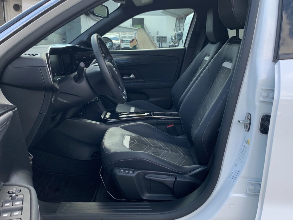 Opel Mokka-e Ultimate| Alcantara| CarPlay| LED| SHZ