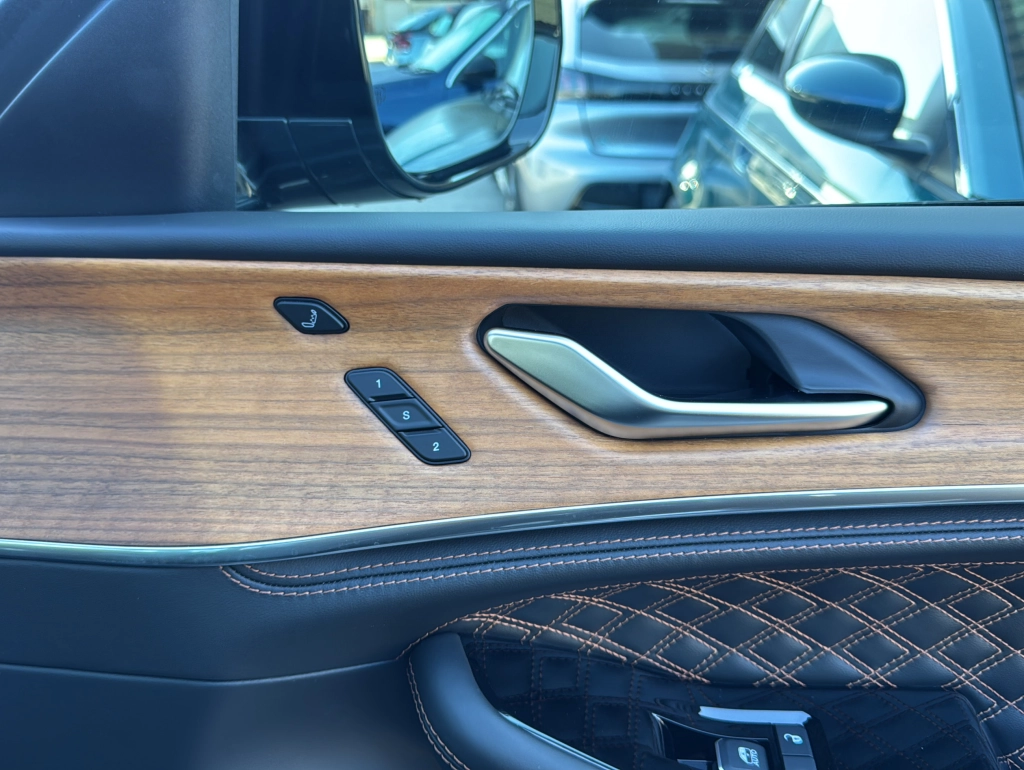 Jeep Grand Cherokee Summit PHEV (200kW) |LEDER|PANO 