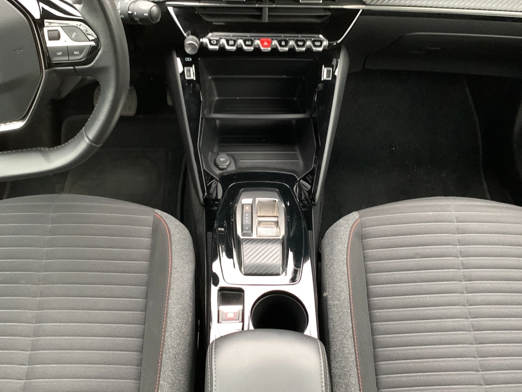Peugeot 2008 e- Active (100 kW) 136PS| Bluetooth| DAB