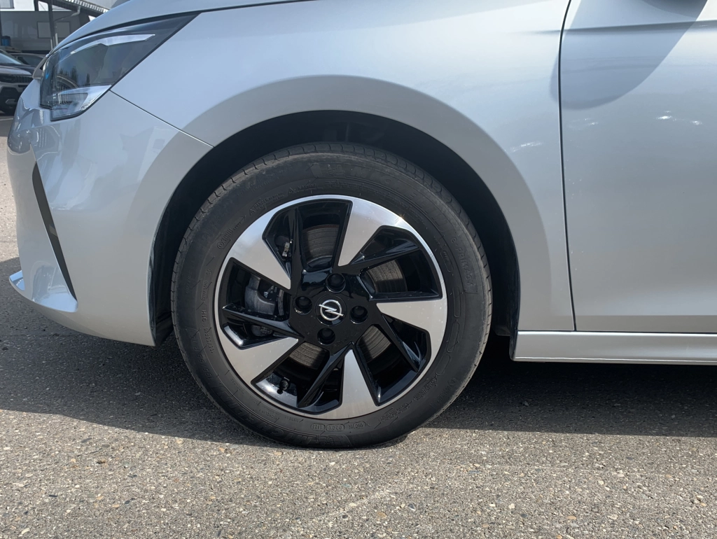 Opel Corsa -e (100kW)| KAMERA| CarPlay| LED| PDC