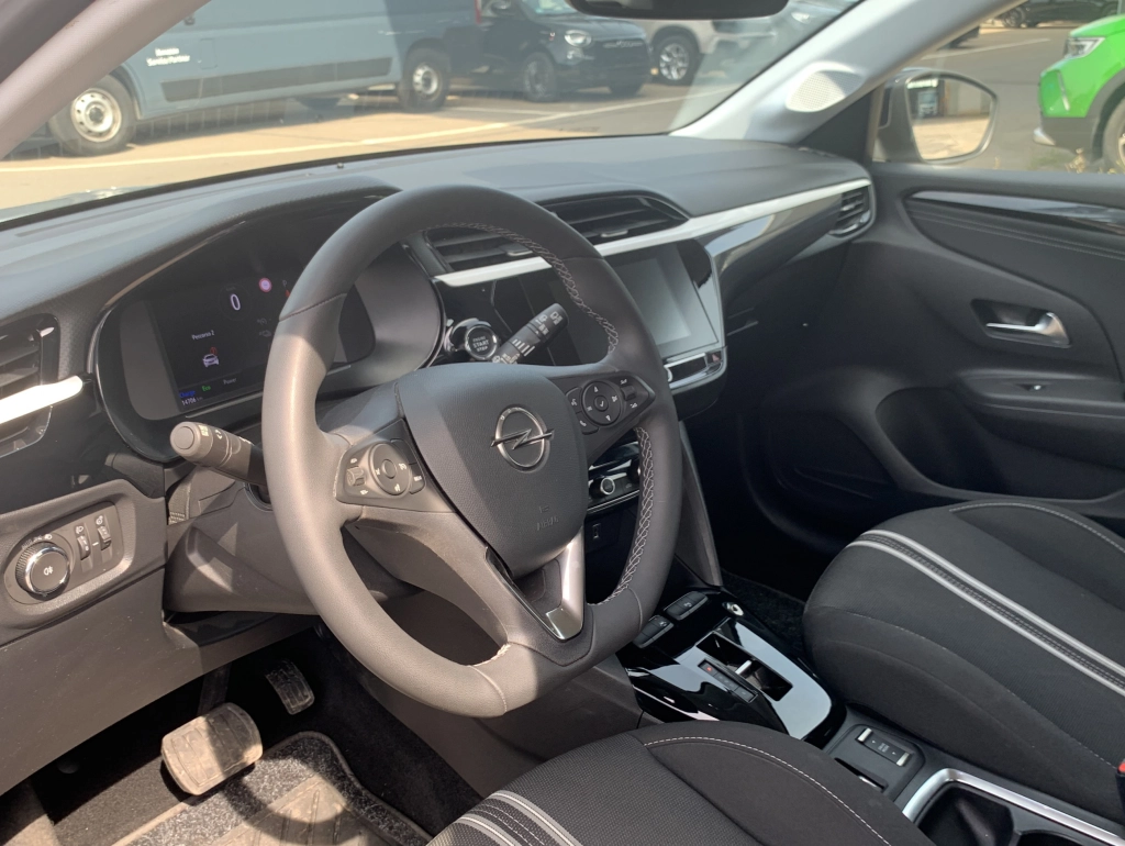 Opel Corsa -e (100kW)| KAMERA| CarPlay| LED| PDC