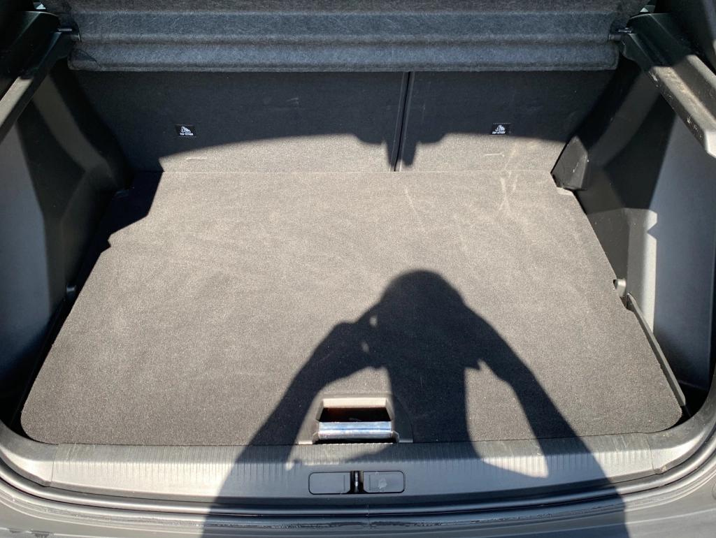 Peugeot 2008 -e Active Pack | LED| PDC hinten| CARPLAY
