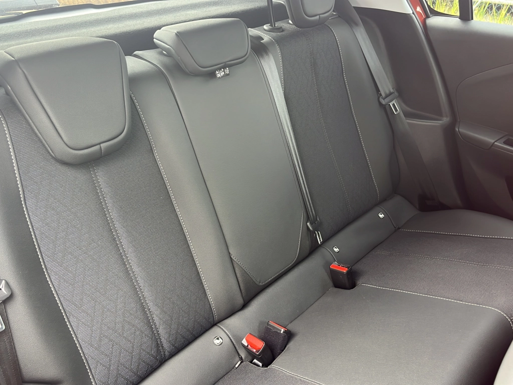 Opel Corsa -e Elegance | KAMERA| CarPlay| PDC| LED