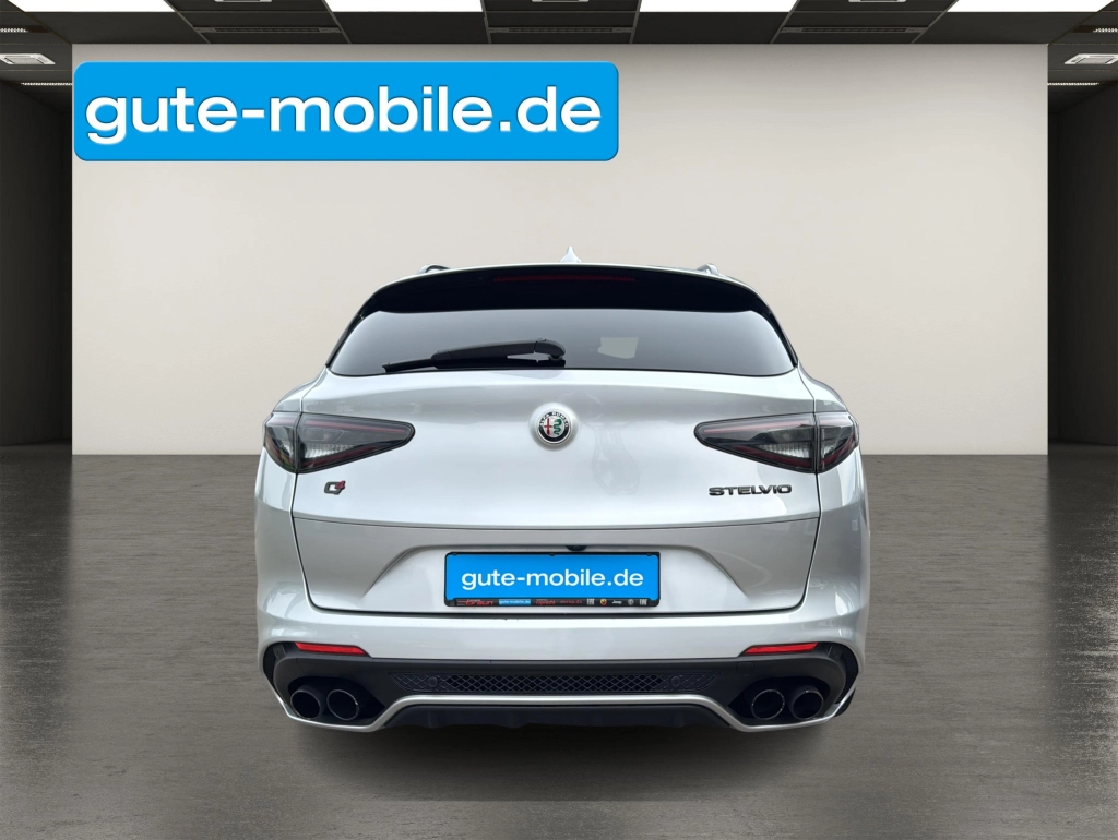 Alfa Romeo Stelvio Quadrifoglio Q4| 2.9 V6 510 PS|4xSHZ|ACC