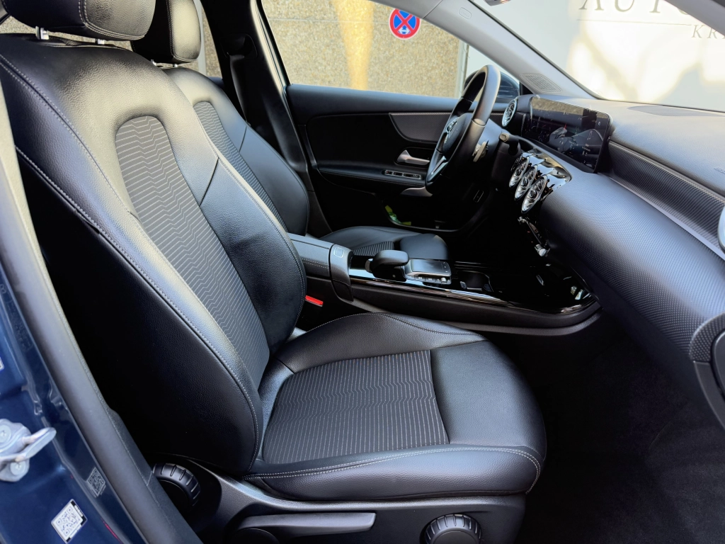 Mercedes-Benz A 180 7G-DCT Progressive / AHK / LED / RFK 