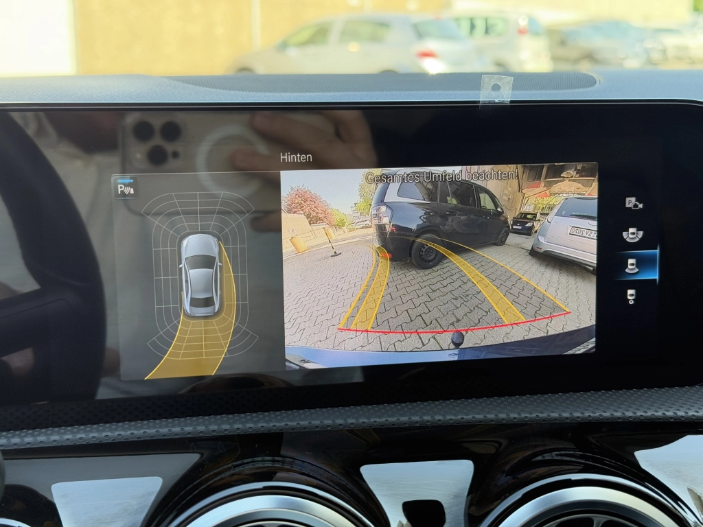 Mercedes-Benz A 180 7G-DCT Progressive / AHK / LED / RFK 