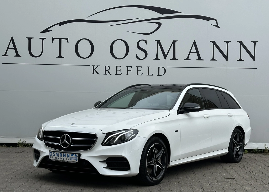 Mercedes-Benz E 300 de T 9G-TRONIC AMG Line /PANO / Burmester
