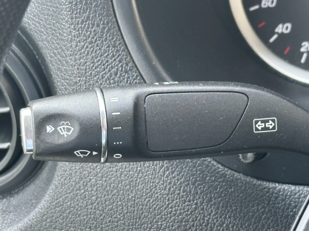 Mercedes-Benz Vito 111 CDI Lang / Standheizung / Regalsystem 