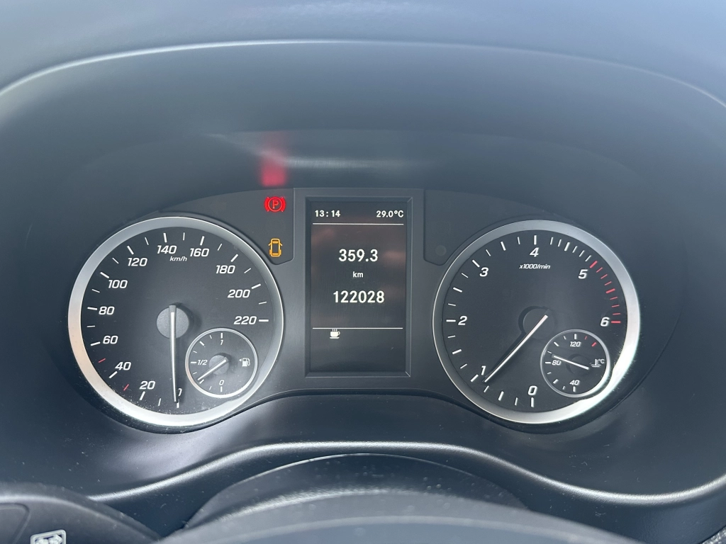 Mercedes-Benz Vito 111 CDI Lang / Standheizung / Regalsystem 