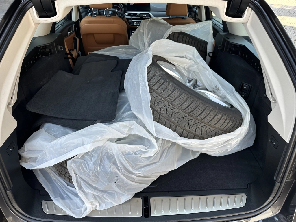 BMW 520 d Touring Aut. / Harman-Kardon / AHK 
