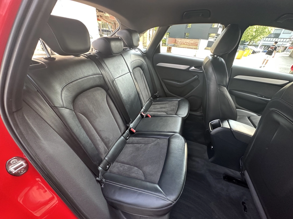 Audi Q3  2.0 TFSI quattro S tronic  S-line 