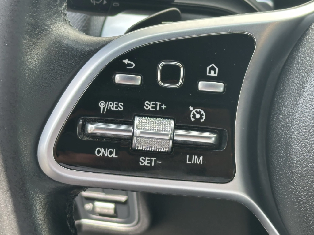 Mercedes-Benz GLB 200 d 8G-DCT Progressive / LED / DAB