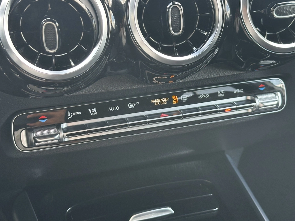 Mercedes-Benz GLB 200 d 8G-DCT Progressive / LED / DAB