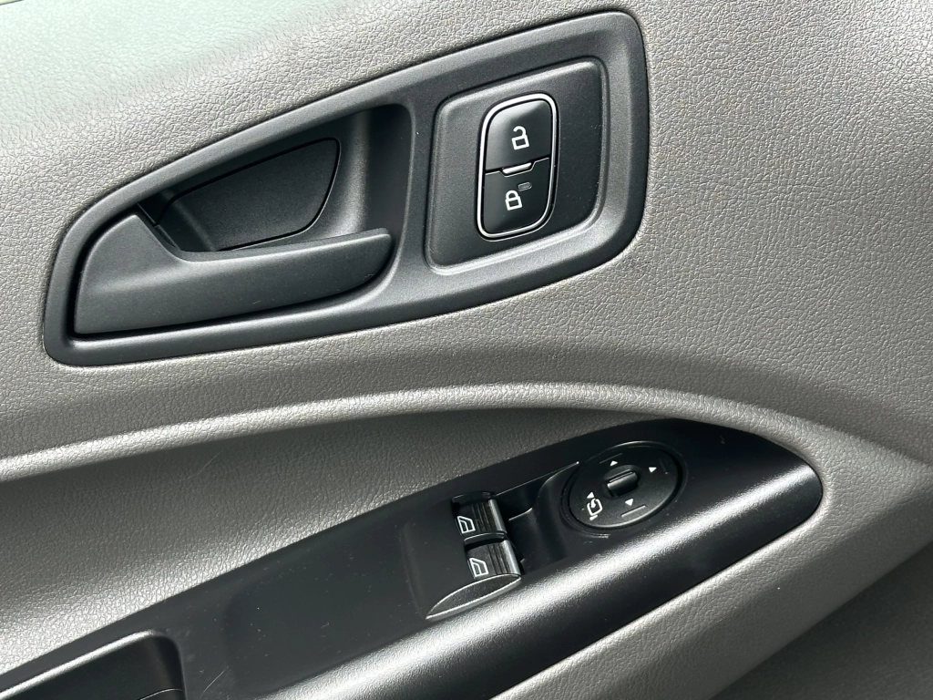 Ford Transit Connect 200 L1 S&S Trend / Bi- Xenon
