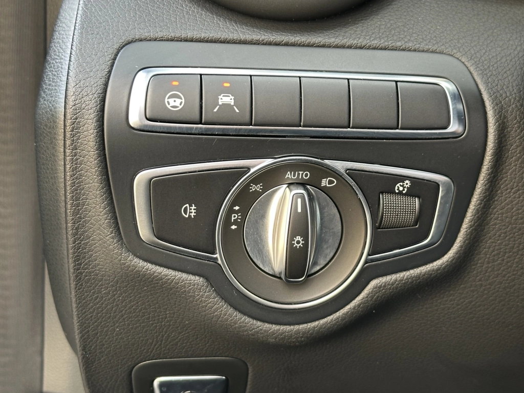 Mercedes-Benz C 300 d Coupe 9G-TRONIC | PANORAMA | BURMESTER®