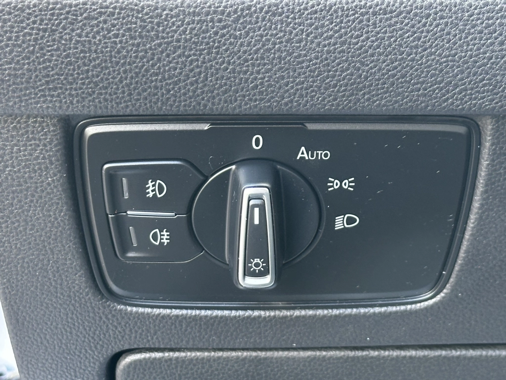 VW Passat Variant 2.0 TDI SCR DSG Business/ RFK AHK