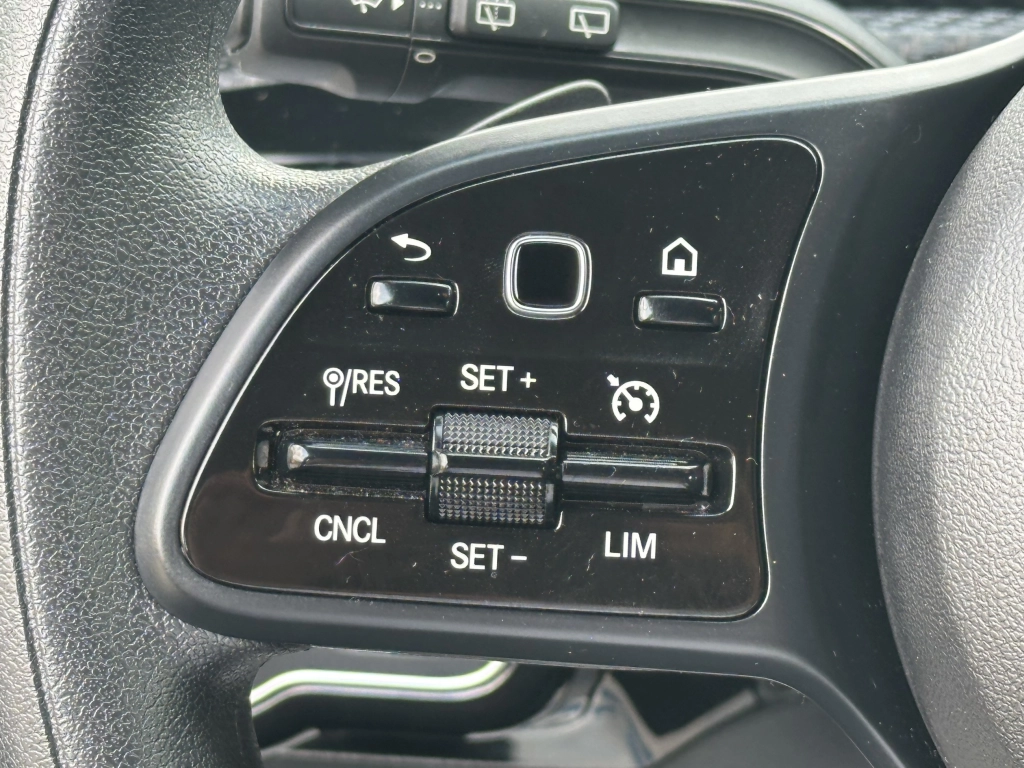 Mercedes-Benz A 200 7G-DCT Style RÜCKFAHRK. / WENIG KM