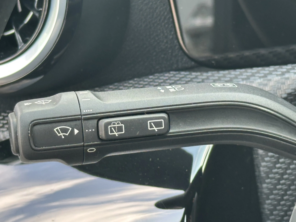 Mercedes-Benz A 200 7G-DCT Style RÜCKFAHRK. / WENIG KM