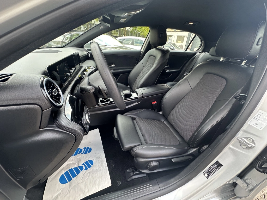 Mercedes-Benz A 200 7G-DCT Style RÜCKFAHRK. / WENIG KM