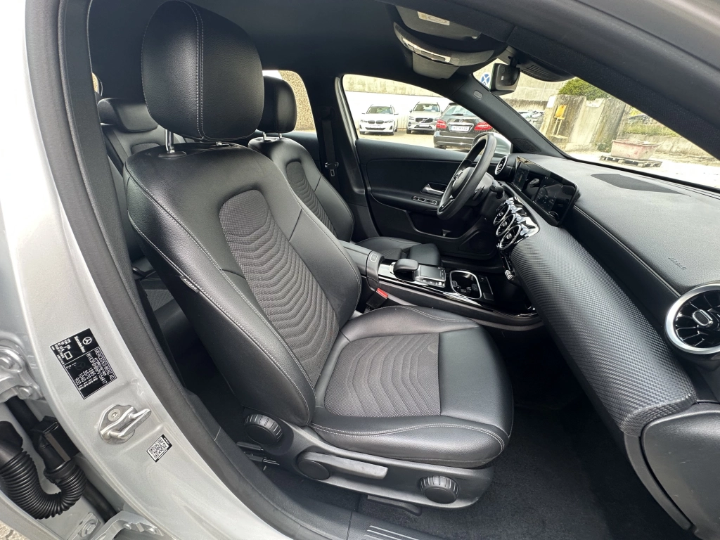 Mercedes-Benz A 200 7G-DCT Style RÜCKFAHRK. / WENIG KM