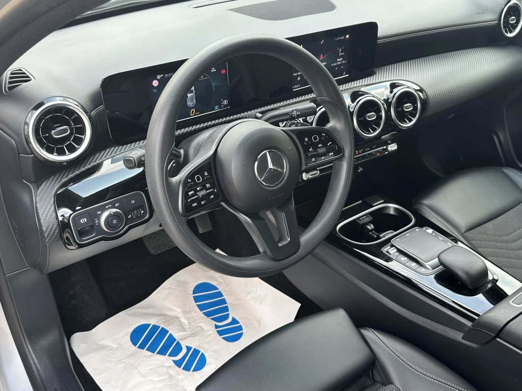 Mercedes-Benz A 200 7G-DCT Style RÜCKFAHRK. / WENIG KM