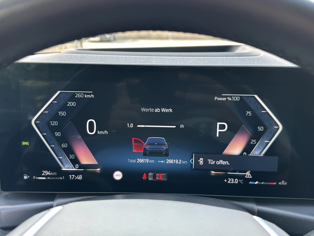 BMW 318 d Touring Aut. / Curved Display / HEAD-UP