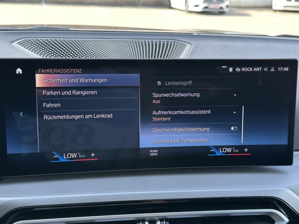 BMW 318 d Touring Aut. / Curved Display / HEAD-UP