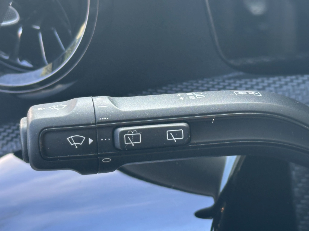 Mercedes-Benz A 250 e Kompaktlimousine  8G-DCT 1HAND  PARK ASS