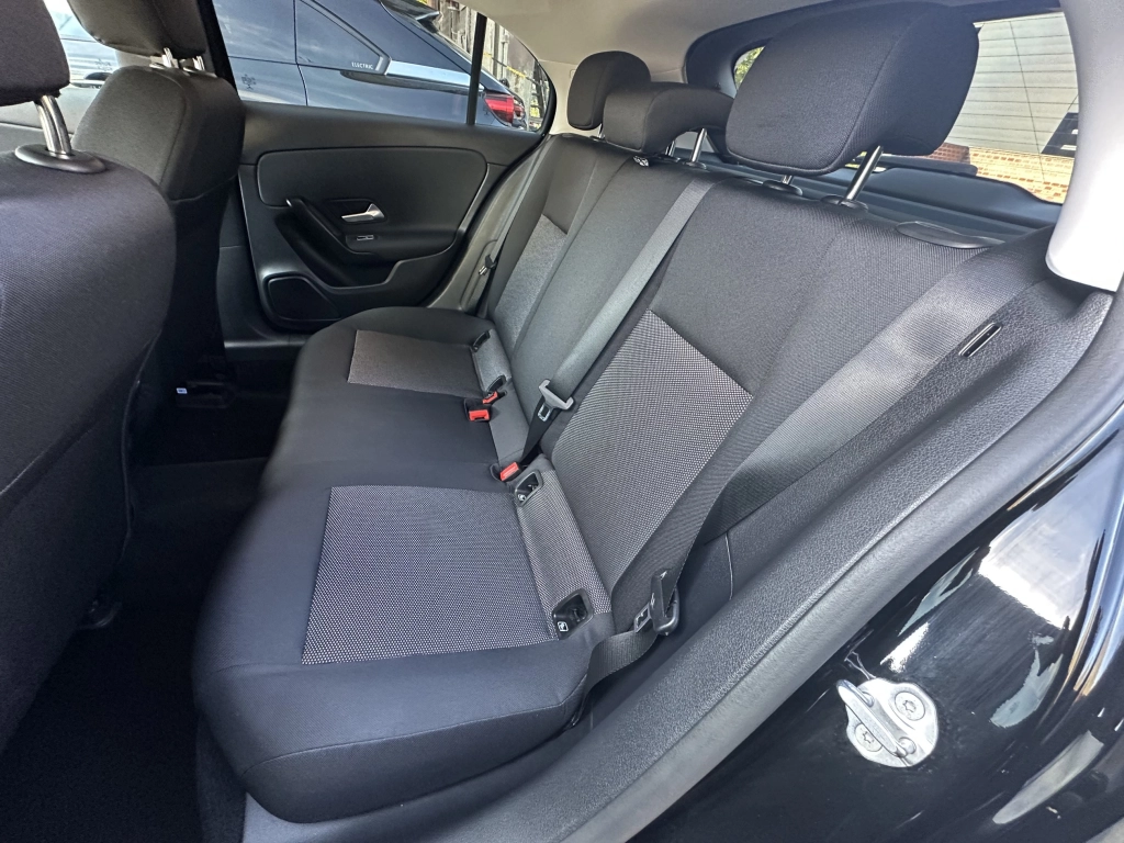 Mercedes-Benz A 250 e Kompaktlimousine  8G-DCT 1HAND  PARK ASS