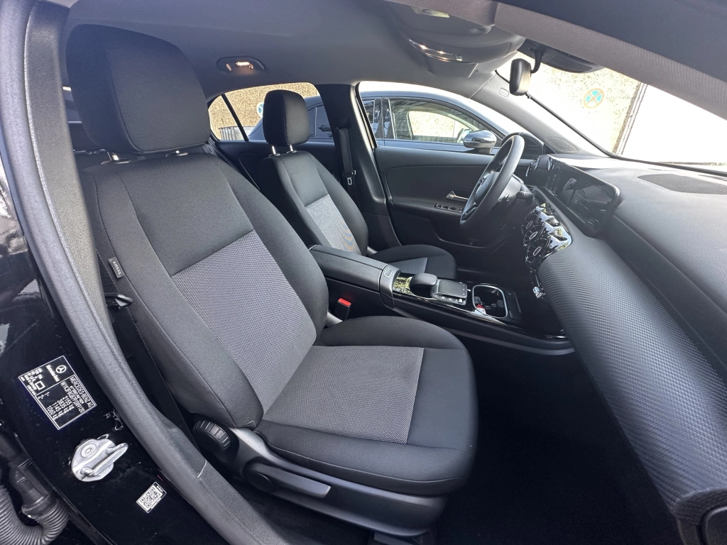 Mercedes-Benz A 250 e Kompaktlimousine  8G-DCT 1HAND  PARK ASS