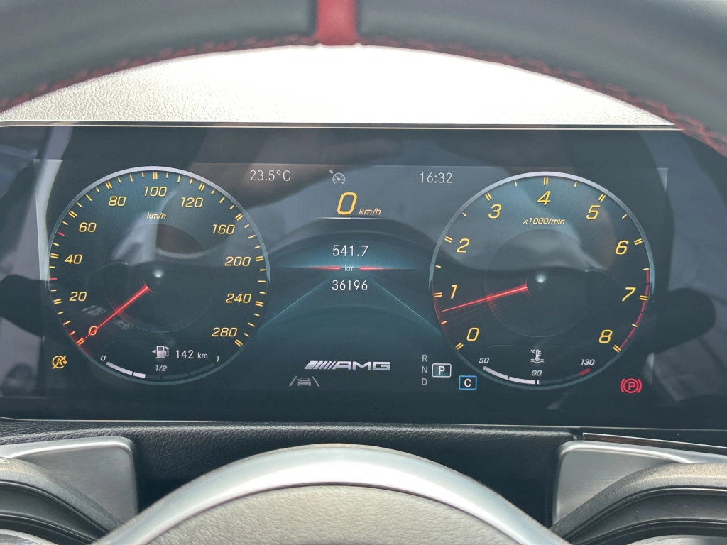 Mercedes-Benz GLB 35 AMG 4Matic AMG Speedshift DCT 8G