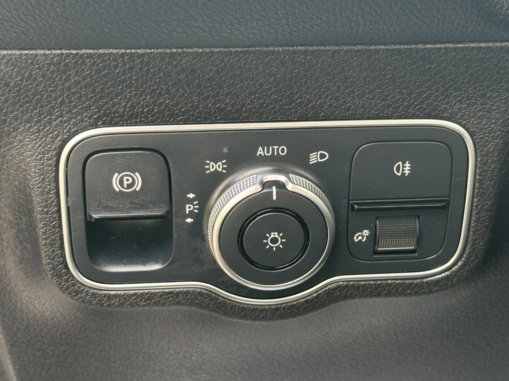 Mercedes-Benz GLB 35 AMG 4Matic AMG Speedshift DCT 8G