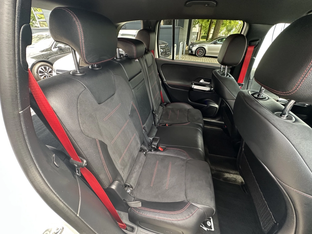 Mercedes-Benz GLB 35 AMG 4Matic AMG Speedshift DCT 8G