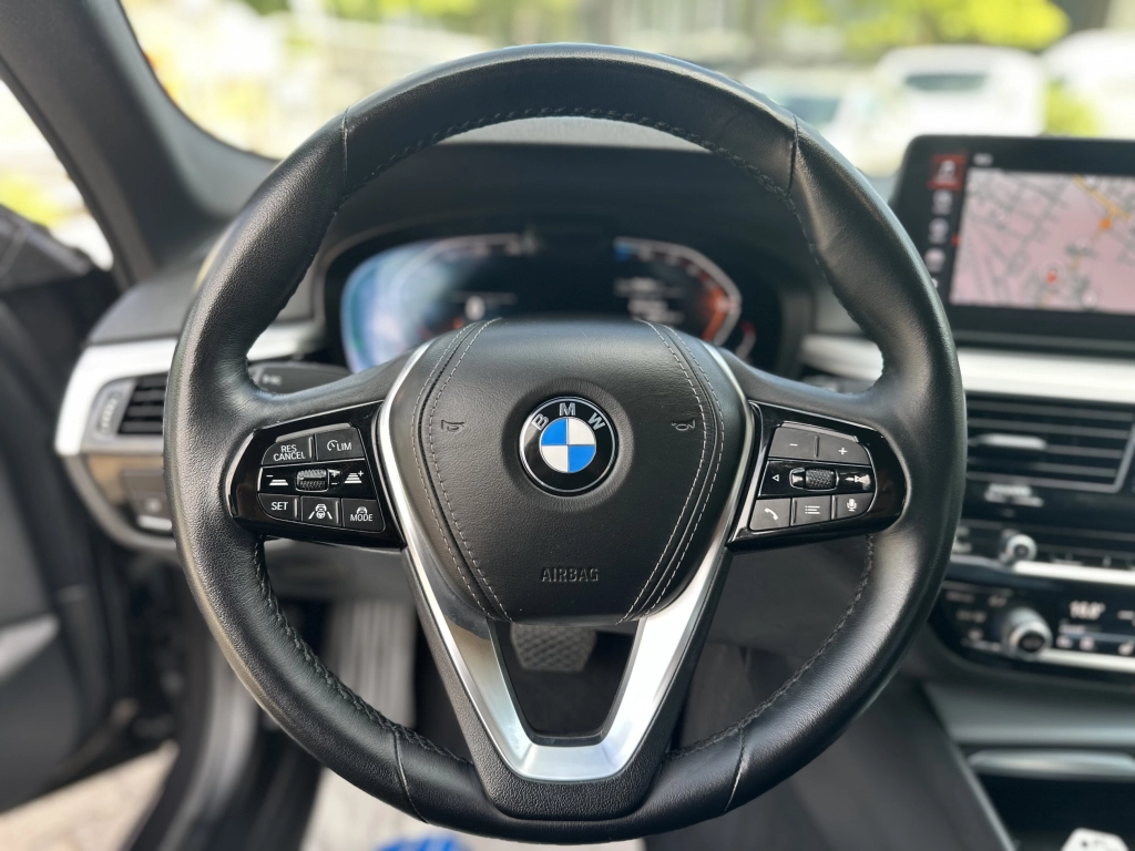 BMW 520 d Touring Aut | DrivAssProf | LiveCockpitPro