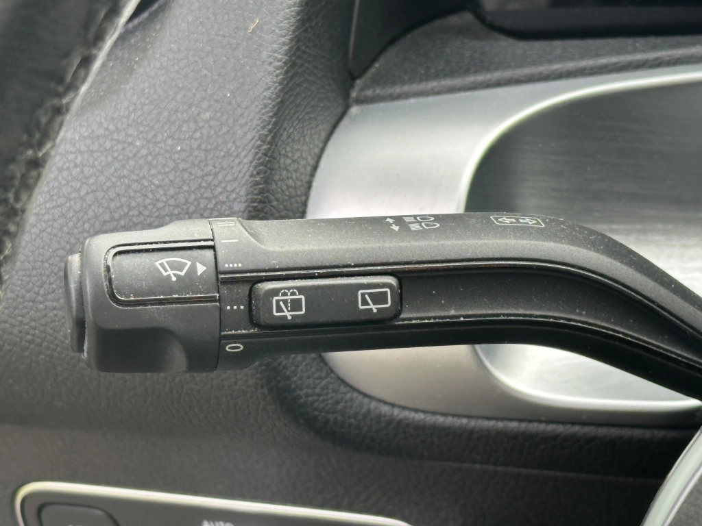Mercedes-Benz GLB 180 d 8G-DCT Progressive / PANO / AHK
