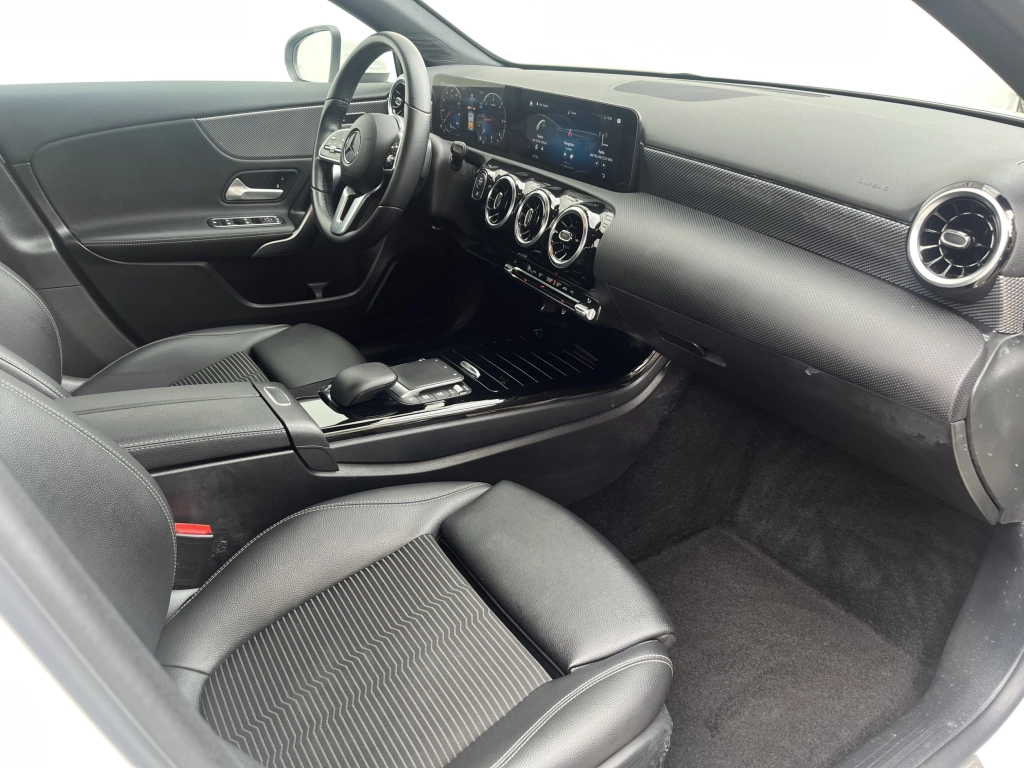 Mercedes-Benz A 220 d 4Matic 8G-DCT Progressive / Widescreen