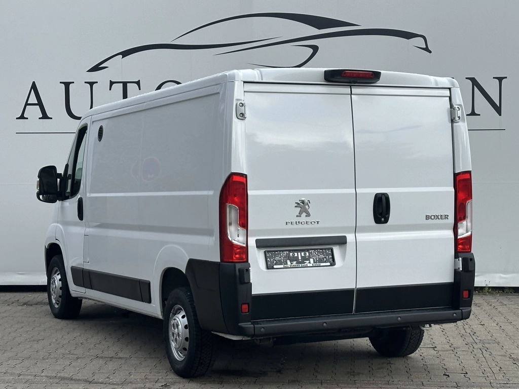 Peugeot Boxer 330 L2H1 Premium BlueHDi 140 Stop&Start