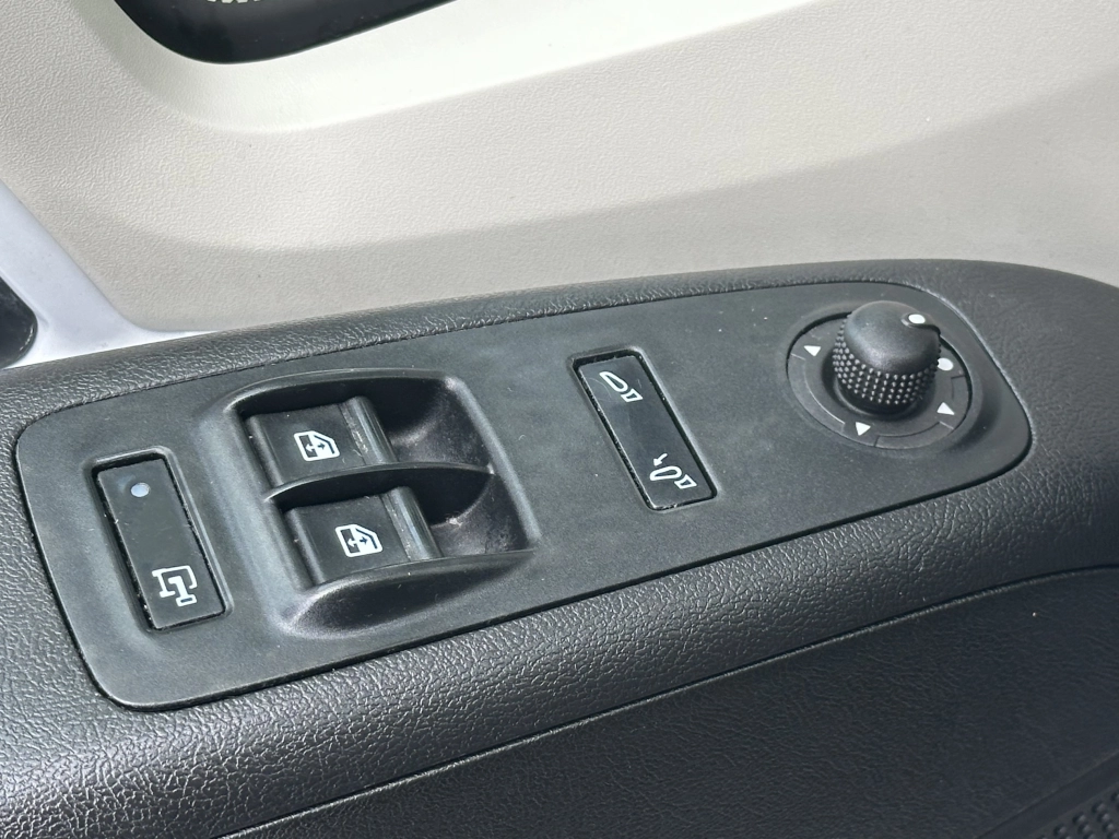 Peugeot Boxer 330 L2H1 Premium BlueHDi 140 Stop&Start