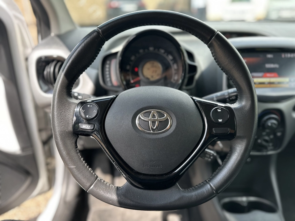 Toyota AYGO x-play / Rückfahrkamera
