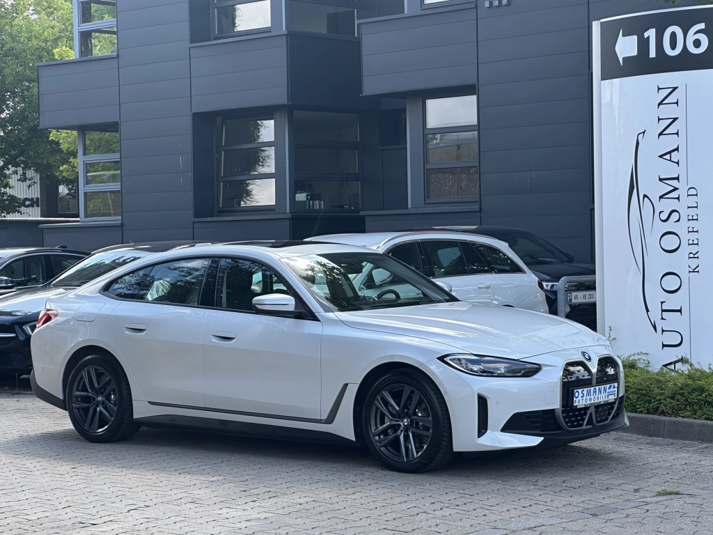BMW i4 35 eDrive Gran Coupe | Live Cockpit Prof.