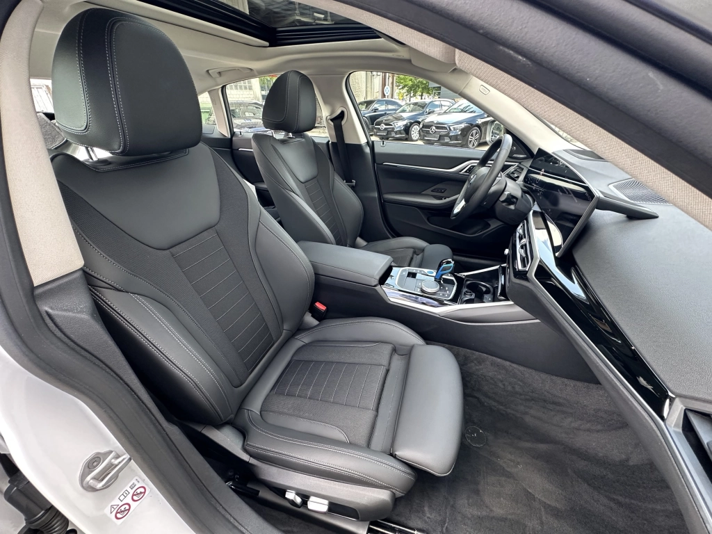 BMW i4 35 eDrive Gran Coupe | Live Cockpit Prof.