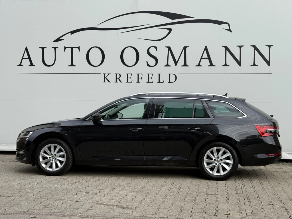 Skoda Superb Combi 2.0 TDI Style | Crystal Lighting