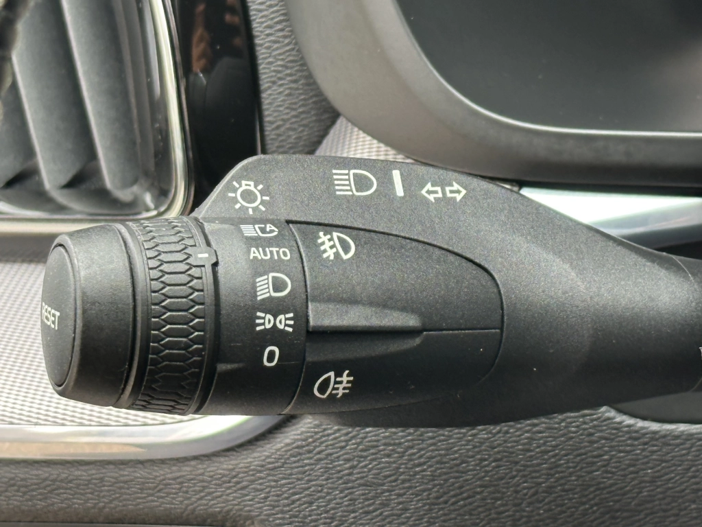 Volvo XC60 R Design D4 Geartronic 2WD | ACC | LED
