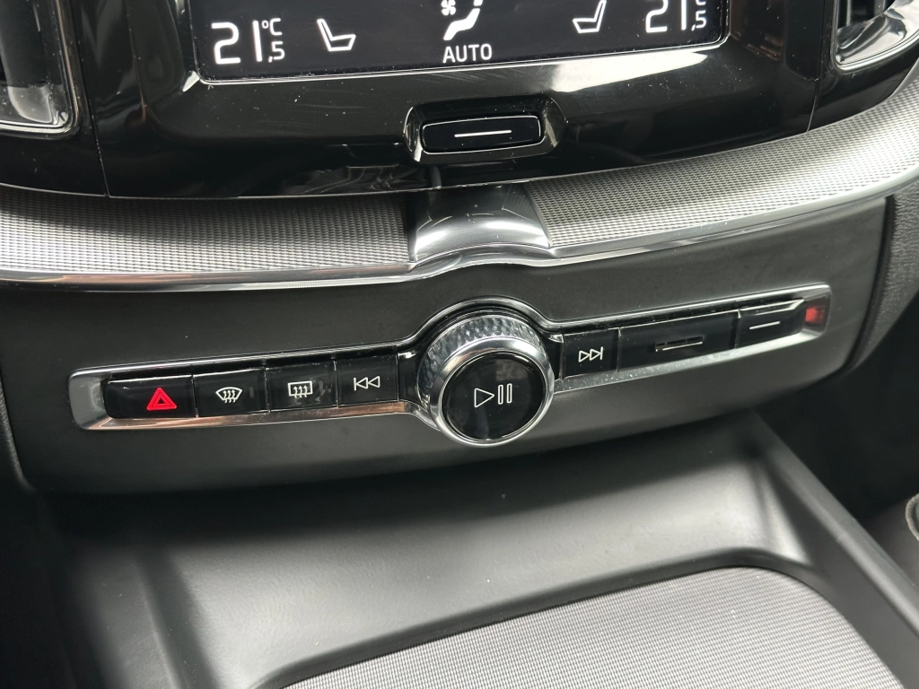 Volvo XC60 R Design D4 Geartronic 2WD | ACC | LED
