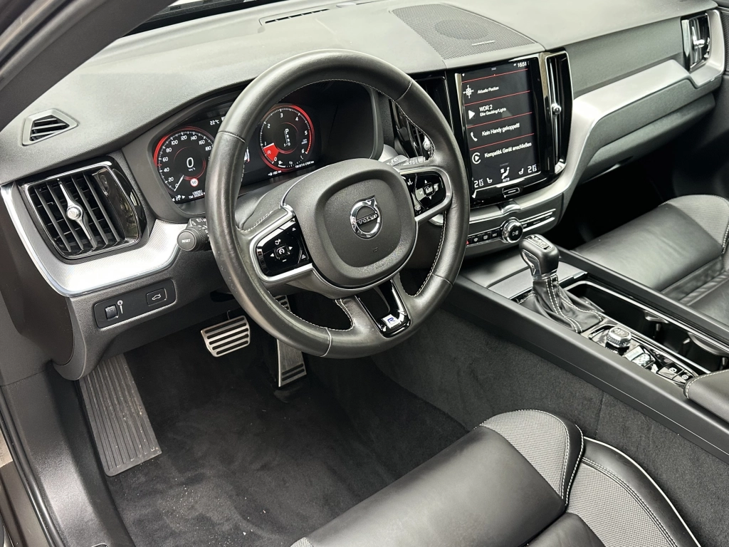 Volvo XC60 R Design D4 Geartronic 2WD | ACC | LED