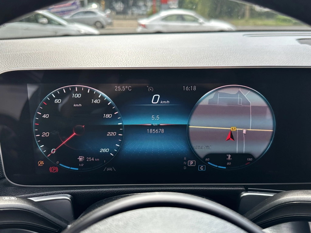 Mercedes-Benz GLB 200 d 4Matic 8G-DCT Style |Standheizung |LED