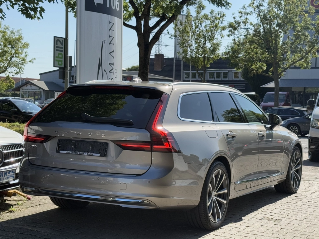 Volvo V90 T6 Recharge AWD Geartronic Inscr/UPE:90.415€